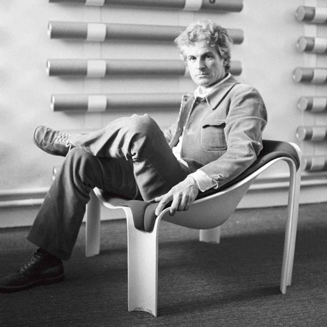 https://www.philob.com/wp-content/uploads/2021/12/Pierre_paulin_portrait.jpg