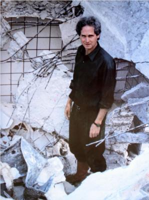 https://www.philob.com/wp-content/uploads/2021/12/jean-pierre-raynaud.jpgPortrait.jpg