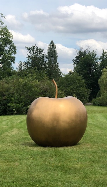 Trianon pomme de François-Xavier Lalanne