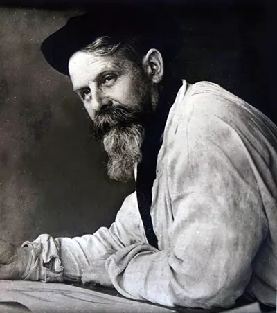 https://www.philob.com/wp-content/uploads/2024/09/Louis-Majorelle-Wikipedia.jpeg