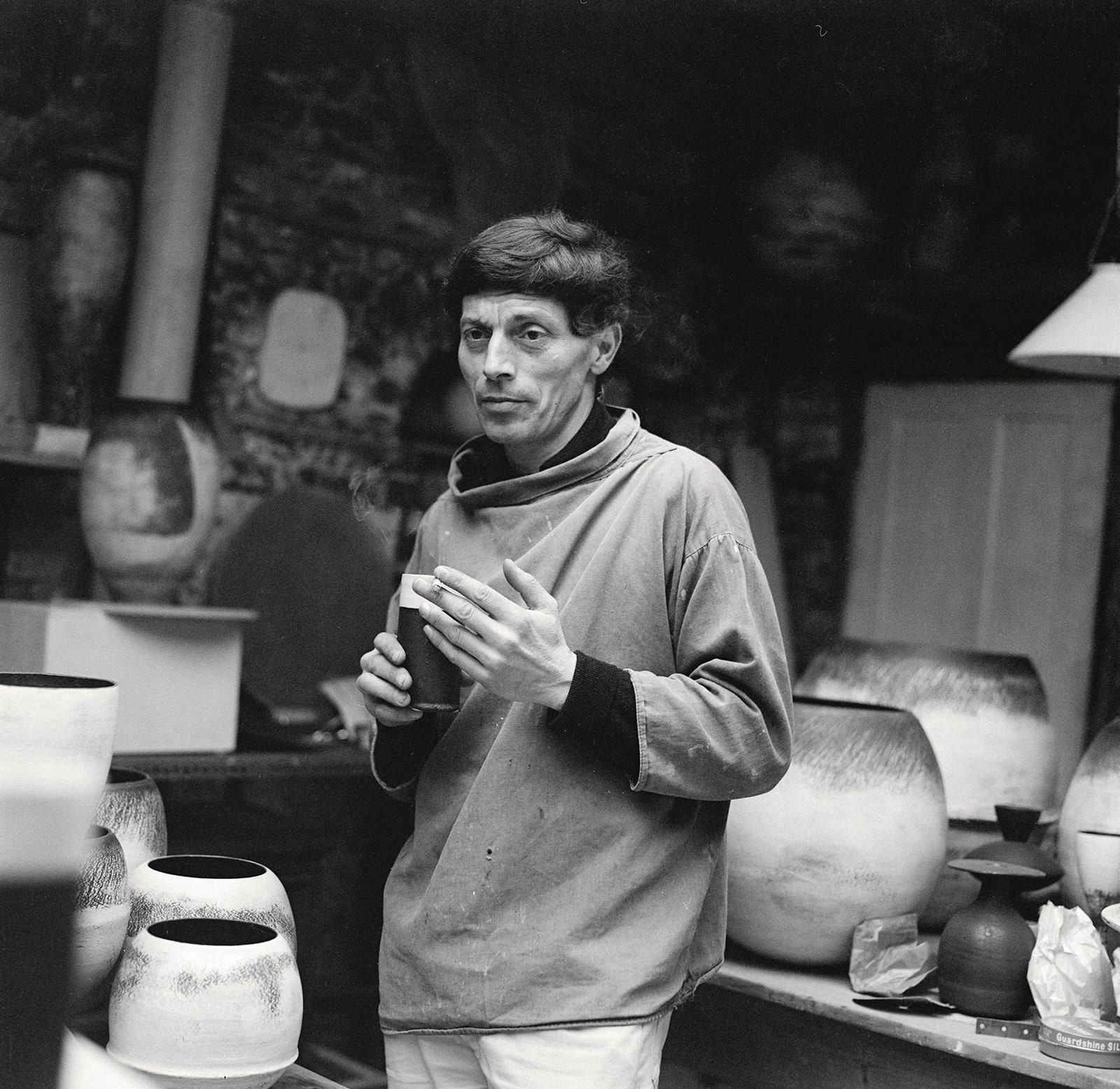 https://www.philob.com/wp-content/uploads/2024/11/Hans-Coper-as-youve-never-seen-him-before-photographed-by-his-.jpeg