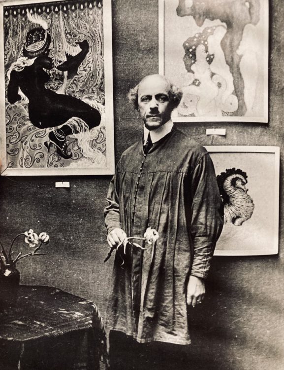 https://www.philob.com/wp-content/uploads/2024/11/Kalmakoff_Nicolas_portrait-577x750-1.jpg